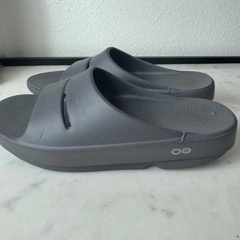 Oofos Ooahh Recovery Slides Slate Grey Mens 7 Womens 9 EU 40 Athletic Sandals